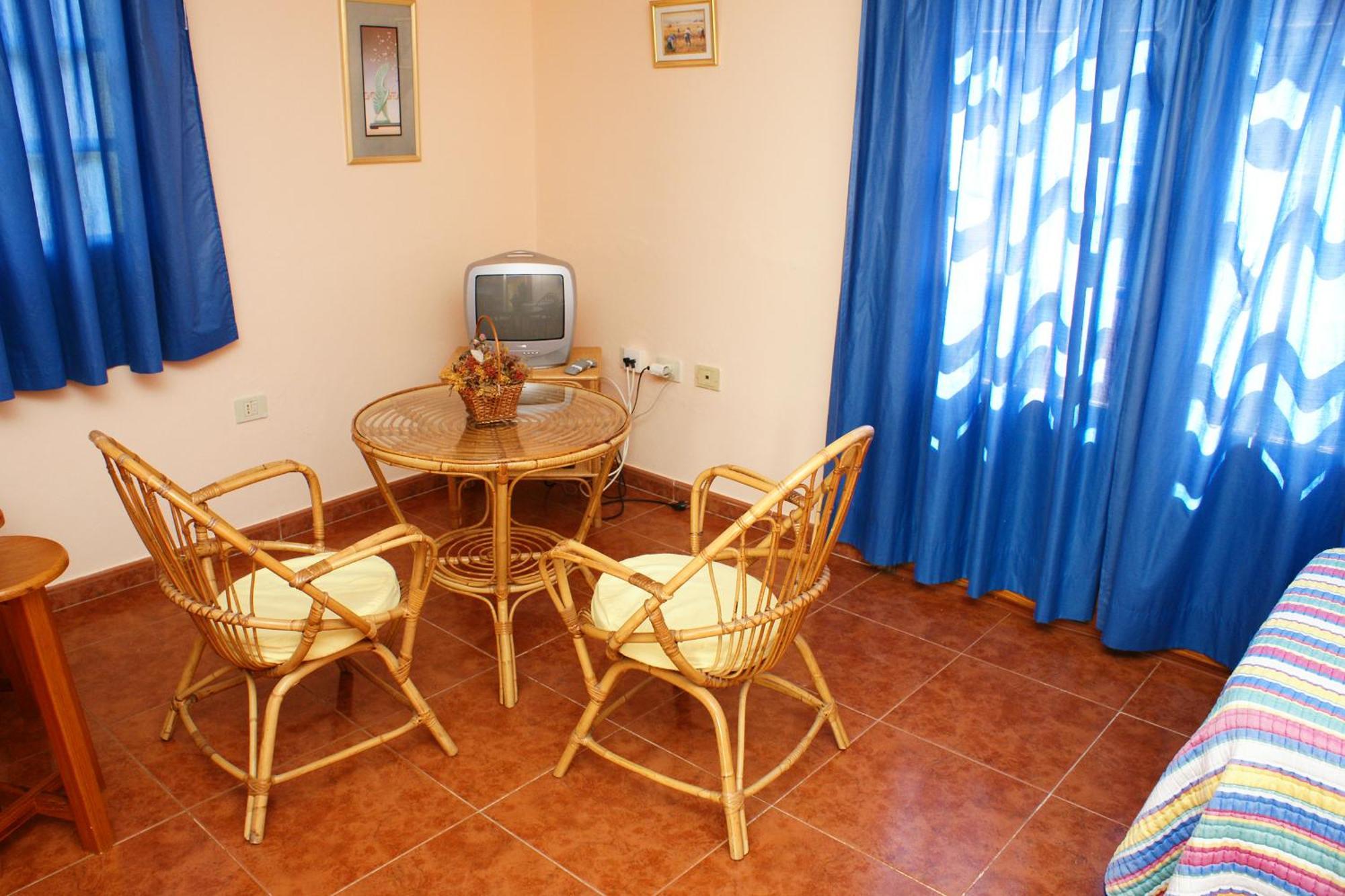 Apartamentos Nelly Valle Gran Rey Rum bild